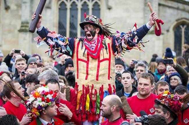 700 yıllık sopa atma oyunu