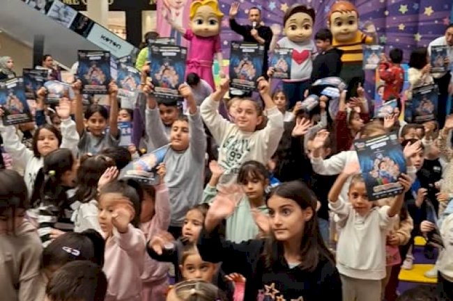 İstanbul Çamsan Park Avm'de Çoçuklar Pırıl ile buluştu