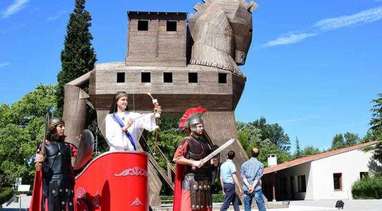 Troya'da son 10 yılın ziyaretçi rekoru kırıldı